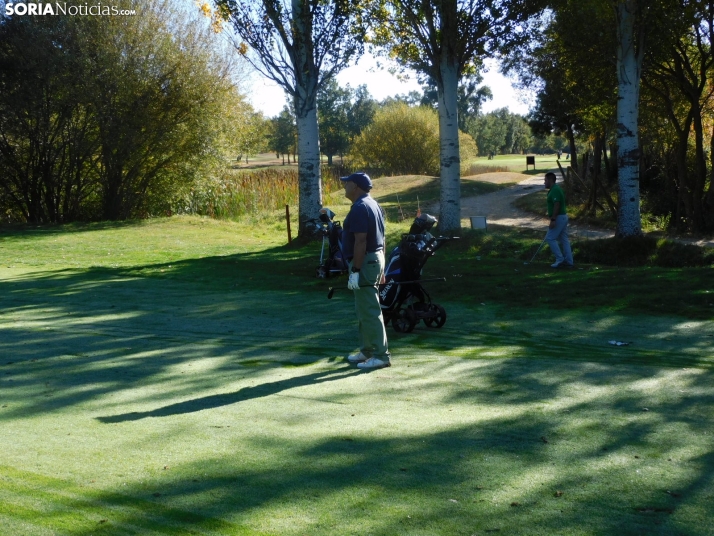 Fotos: Los golfistas de Soria ponen a prueba sus habilidades por el patr&oacute;n 
