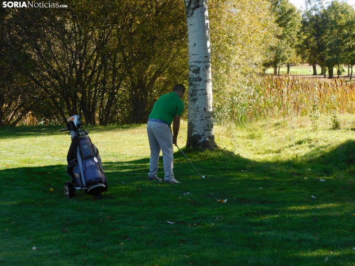 Fotos: Los golfistas de Soria ponen a prueba sus habilidades por el patr&oacute;n 