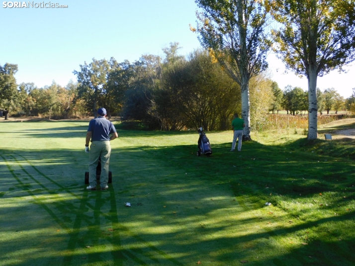 Fotos: Los golfistas de Soria ponen a prueba sus habilidades por el patr&oacute;n 