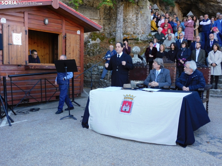 Fotos: Soria rememora una foto de 1.932 y homenajea a Antonio Machado en la ermita de San Saturio