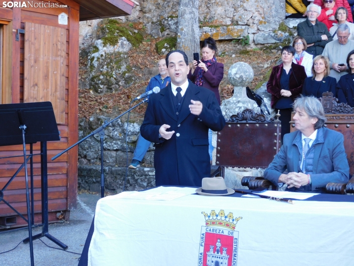 Fotos: Soria rememora una foto de 1.932 y homenajea a Antonio Machado en la ermita de San Saturio