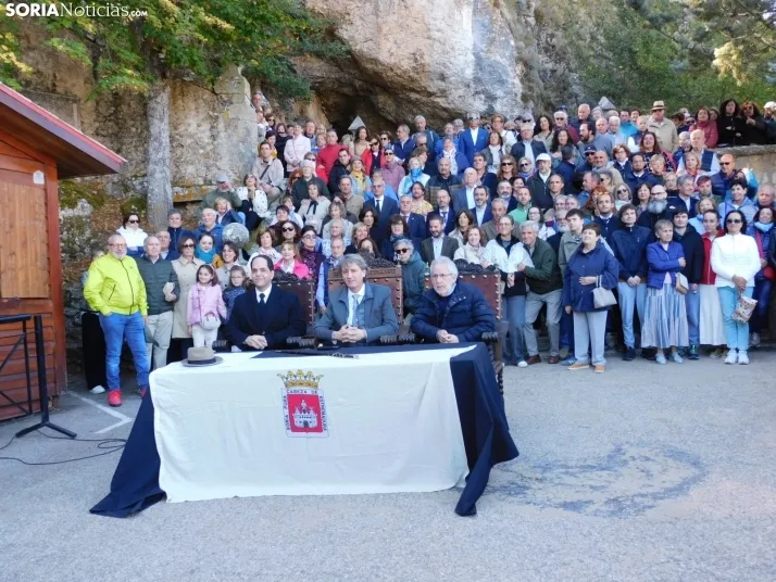 Fotos: Soria rememora una foto de 1.932 y homenajea a Antonio Machado en la ermita de San Saturio