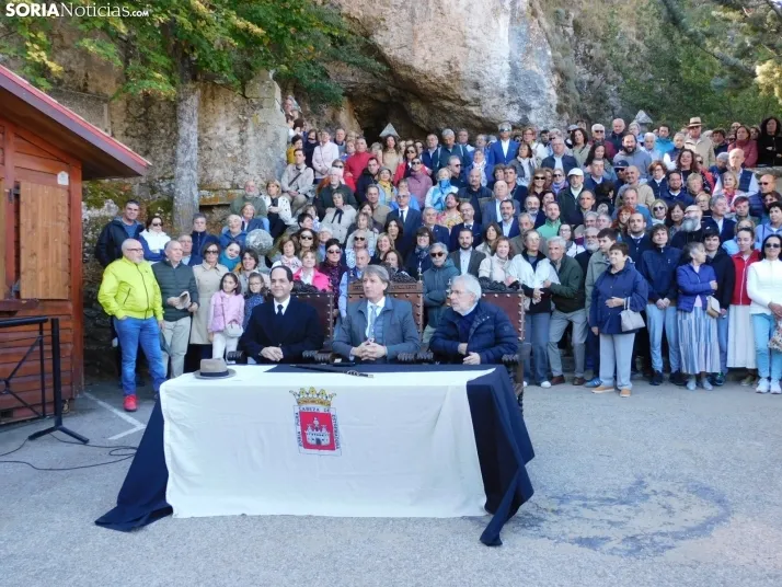 Fotos: Soria rememora una foto de 1.932 y homenajea a Antonio Machado en la ermita de San Saturio
