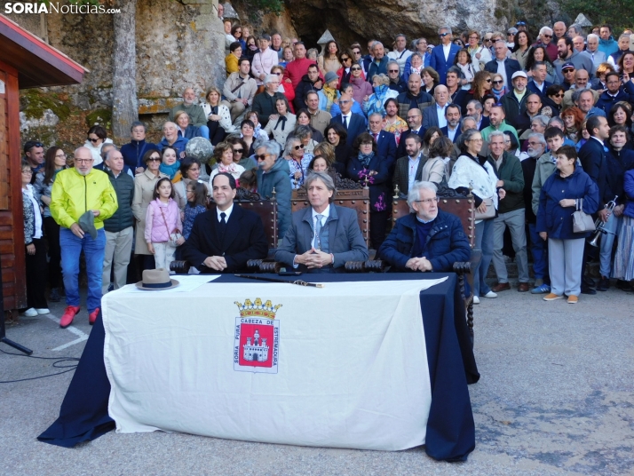 Fotos: Soria rememora una foto de 1.932 y homenajea a Antonio Machado en la ermita de San Saturio