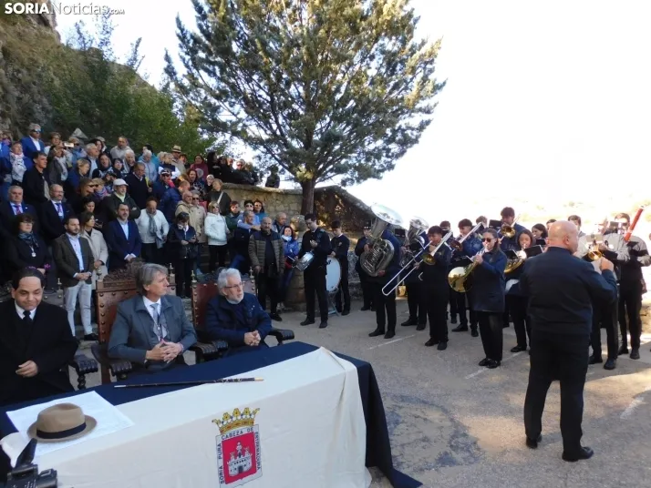 Fotos: Soria rememora una foto de 1.932 y homenajea a Antonio Machado en la ermita de San Saturio