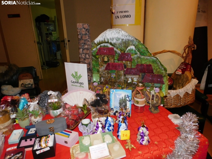 En im&aacute;genes: &Oacute;lvega da la bienvenida a la Navidad con un mercadillo navide&ntilde;o solidario