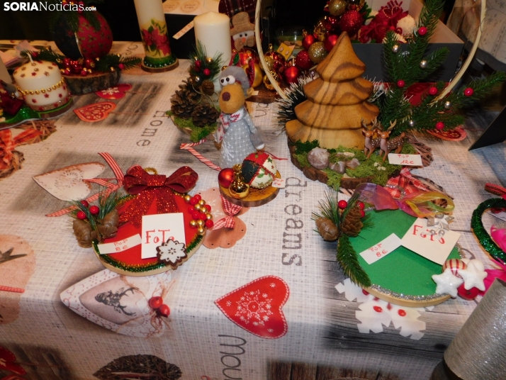 En im&aacute;genes: &Oacute;lvega da la bienvenida a la Navidad con un mercadillo navide&ntilde;o solidario