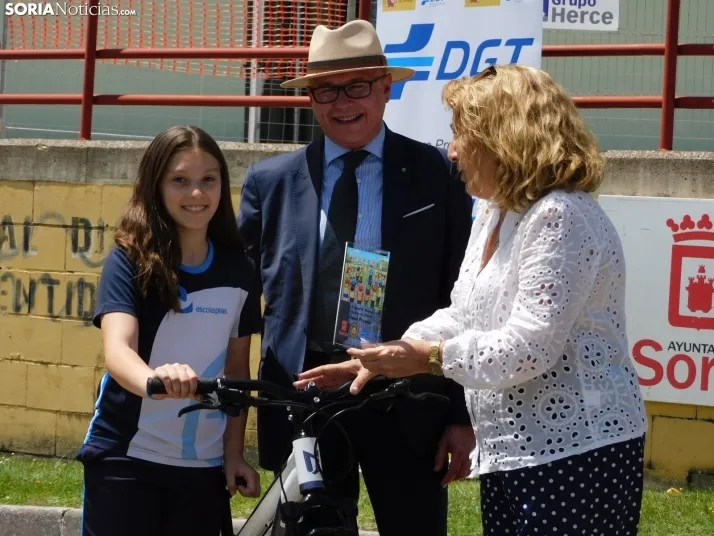 Fotos: Entrega de premios y diplomas en el Parque Infantil de Tr&aacute;fico de Soria