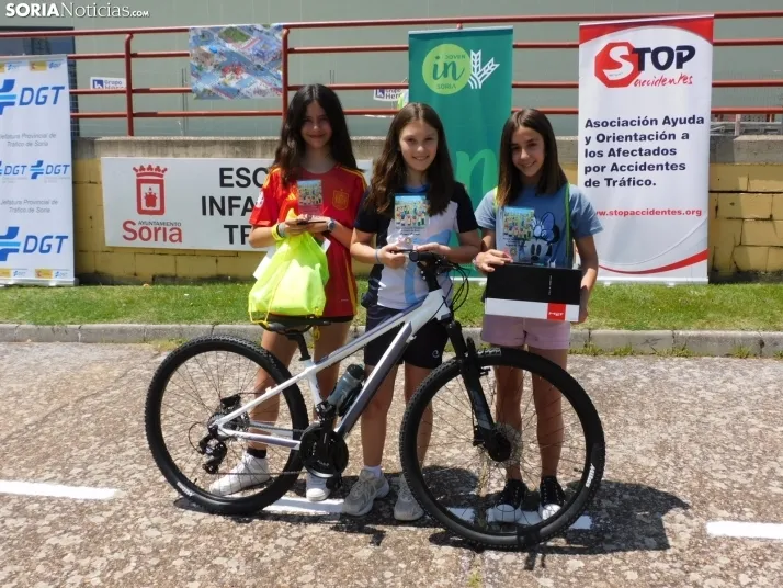Fotos: Entrega de premios y diplomas en el Parque Infantil de Tr&aacute;fico de Soria