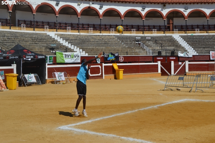 En im&aacute;genes: Las finales del V&oacute;ley Plaza empiezan con los m&aacute;s peque&ntilde;os