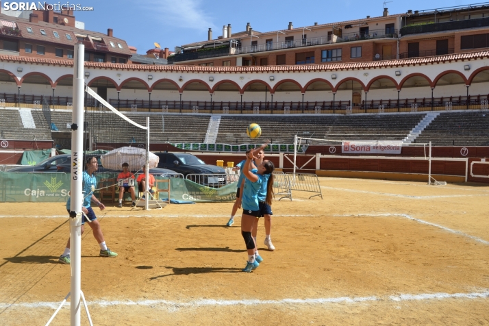 En im&aacute;genes: Las finales del V&oacute;ley Plaza empiezan con los m&aacute;s peque&ntilde;os