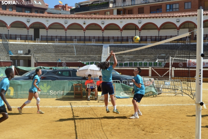 En im&aacute;genes: Las finales del V&oacute;ley Plaza empiezan con los m&aacute;s peque&ntilde;os
