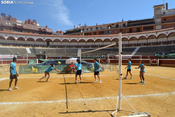En im&aacute;genes: Las finales del V&oacute;ley Plaza empiezan con los m&aacute;s peque&ntilde;os