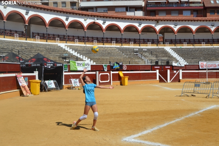 En im&aacute;genes: Las finales del V&oacute;ley Plaza empiezan con los m&aacute;s peque&ntilde;os