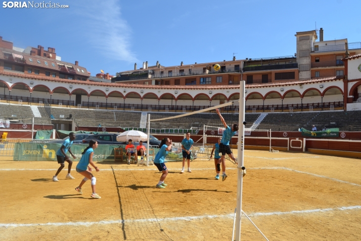 En im&aacute;genes: Las finales del V&oacute;ley Plaza empiezan con los m&aacute;s peque&ntilde;os