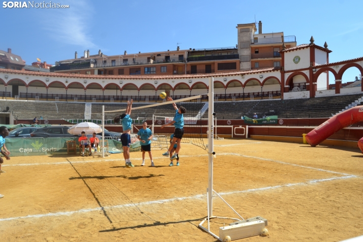 En im&aacute;genes: Las finales del V&oacute;ley Plaza empiezan con los m&aacute;s peque&ntilde;os