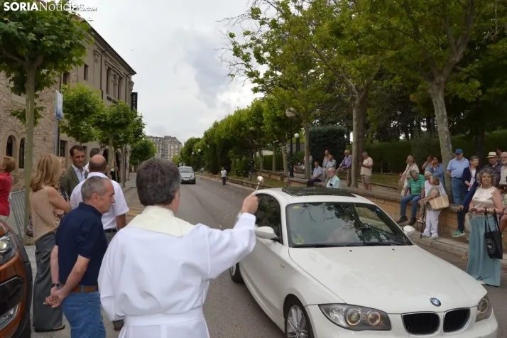 Fotos: Cientos de veh&iacute;culos son bendecidos en Soria por el D&iacute;a de San Crist&oacute;bal