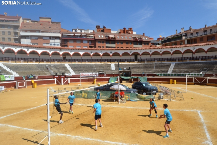 En im&aacute;genes: Las finales del V&oacute;ley Plaza empiezan con los m&aacute;s peque&ntilde;os