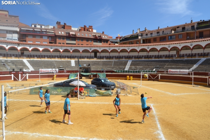En im&aacute;genes: Las finales del V&oacute;ley Plaza empiezan con los m&aacute;s peque&ntilde;os