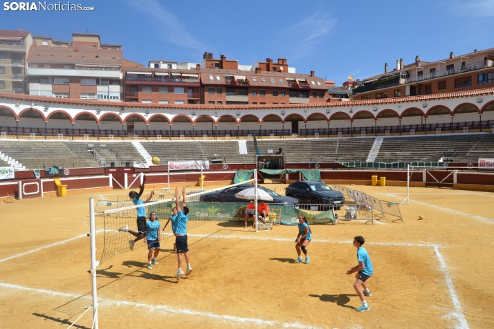 En im&aacute;genes: Las finales del V&oacute;ley Plaza empiezan con los m&aacute;s peque&ntilde;os
