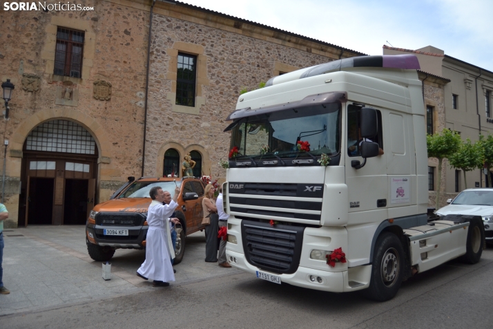Fotos: Cientos de veh&iacute;culos son bendecidos en Soria por el D&iacute;a de San Crist&oacute;bal