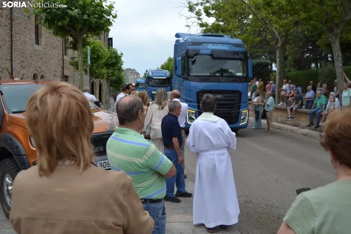 Fotos: Cientos de veh&iacute;culos son bendecidos en Soria por el D&iacute;a de San Crist&oacute;bal