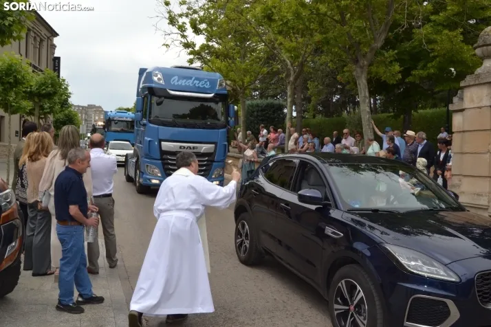Fotos: Cientos de veh&iacute;culos son bendecidos en Soria por el D&iacute;a de San Crist&oacute;bal