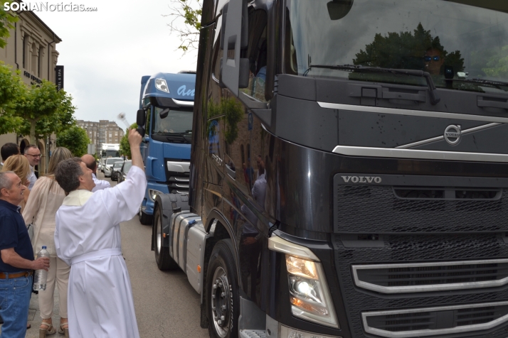 Fotos: Cientos de veh&iacute;culos son bendecidos en Soria por el D&iacute;a de San Crist&oacute;bal