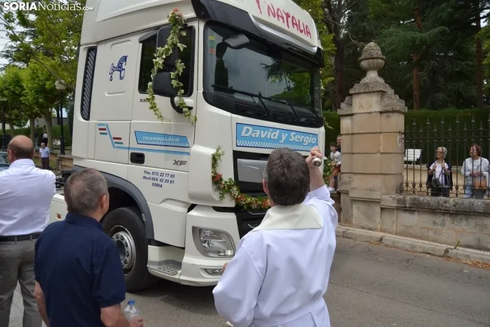 Fotos: Cientos de veh&iacute;culos son bendecidos en Soria por el D&iacute;a de San Crist&oacute;bal