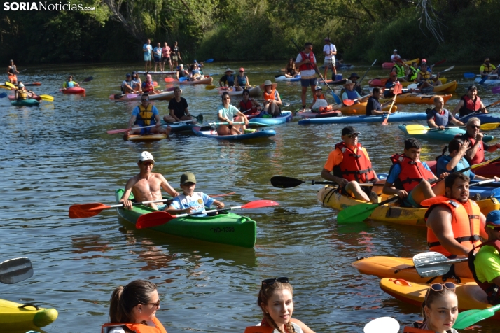 En im&aacute;genes: Cientos de pirag&uuml;istas surcan las aguas del Duero en la XXII edici&oacute;n de su Tra
