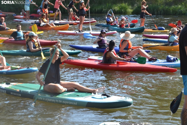 En im&aacute;genes: Cientos de pirag&uuml;istas surcan las aguas del Duero en la XXII edici&oacute;n de su Tra