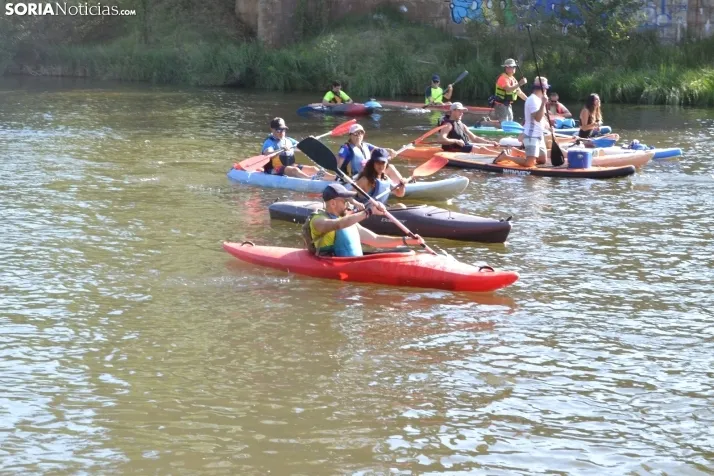 En im&aacute;genes: Cientos de pirag&uuml;istas surcan las aguas del Duero en la XXII edici&oacute;n de su Tra