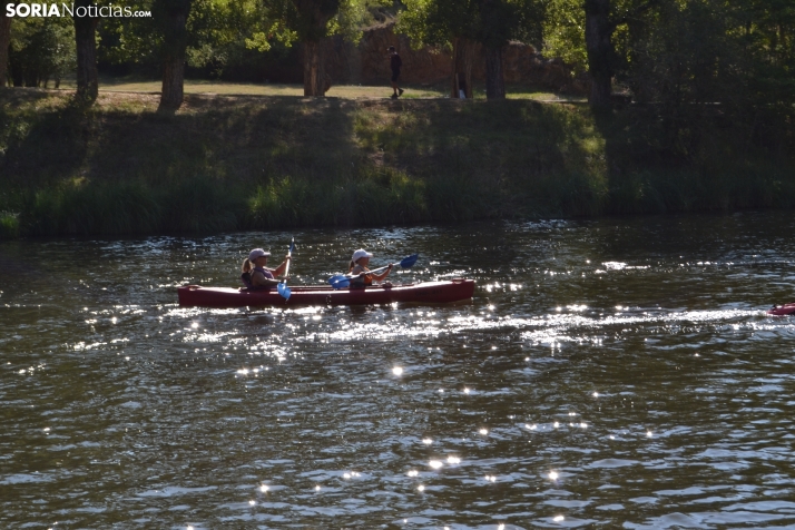 En im&aacute;genes: Cientos de pirag&uuml;istas surcan las aguas del Duero en la XXII edici&oacute;n de su Tra