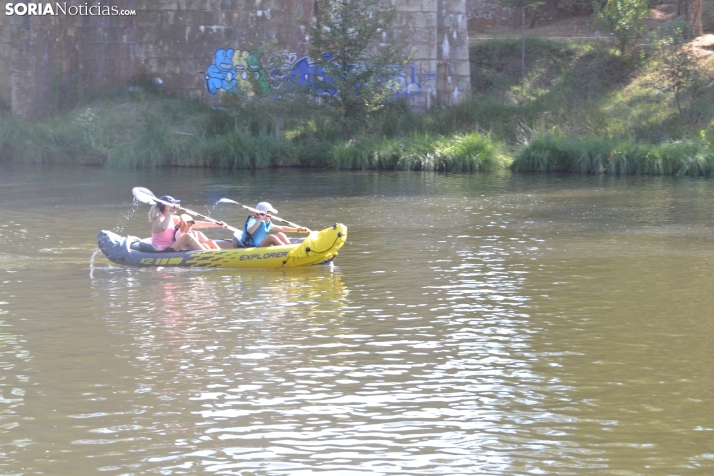En im&aacute;genes: Cientos de pirag&uuml;istas surcan las aguas del Duero en la XXII edici&oacute;n de su Tra