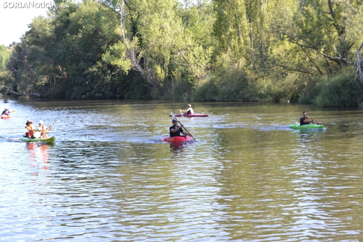 En im&aacute;genes: Cientos de pirag&uuml;istas surcan las aguas del Duero en la XXII edici&oacute;n de su Tra