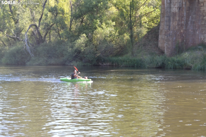 En im&aacute;genes: Cientos de pirag&uuml;istas surcan las aguas del Duero en la XXII edici&oacute;n de su Tra