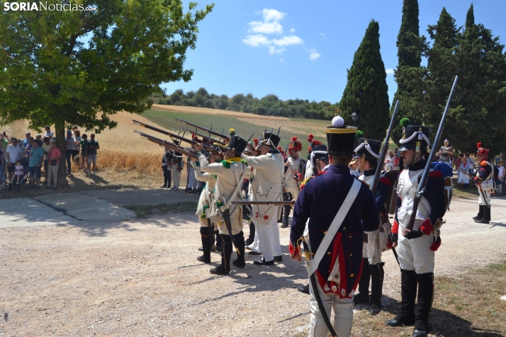 En im&aacute;genes: Almaz&aacute;n regresa a 1810 con la representaci&oacute;n de la batalla contra el ej&eacu