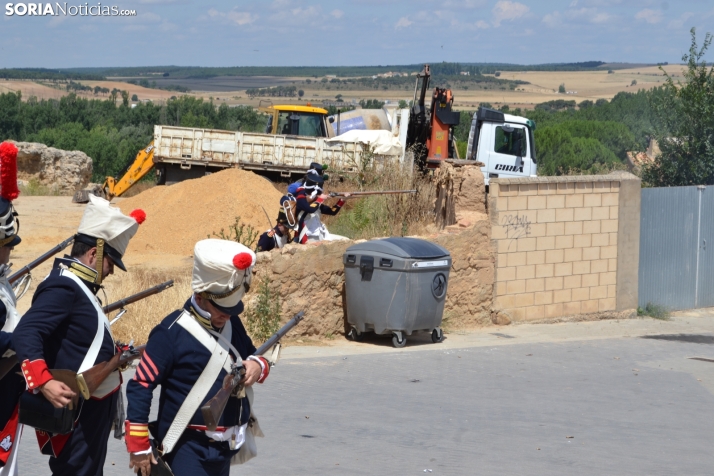 En im&aacute;genes: Almaz&aacute;n regresa a 1810 con la representaci&oacute;n de la batalla contra el ej&eacu