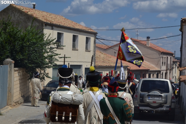 En im&aacute;genes: Almaz&aacute;n regresa a 1810 con la representaci&oacute;n de la batalla contra el ej&eacu