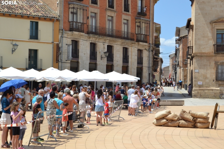 En im&aacute;genes: Almaz&aacute;n regresa a 1810 con la representaci&oacute;n de la batalla contra el ej&eacu