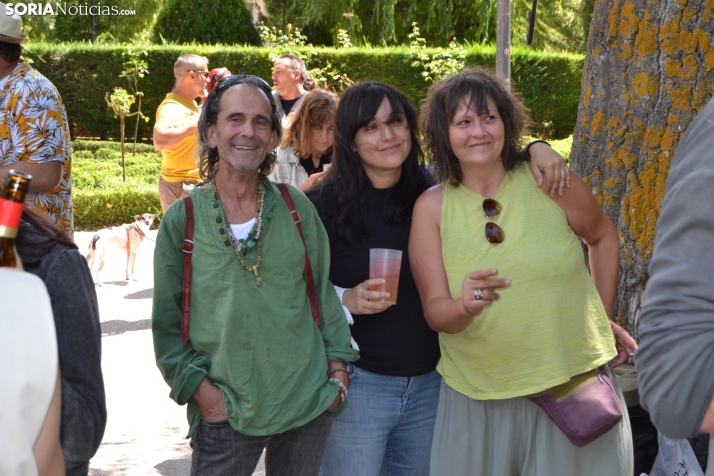 Fotos: El verm&uacute; del Enclave del Agua pone patas arriba La Dehesa