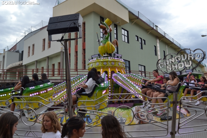 Fotos: Los ni&ntilde;os mantienen el esp&iacute;ritu sanjuanero en las ferias durante su D&iacute;a