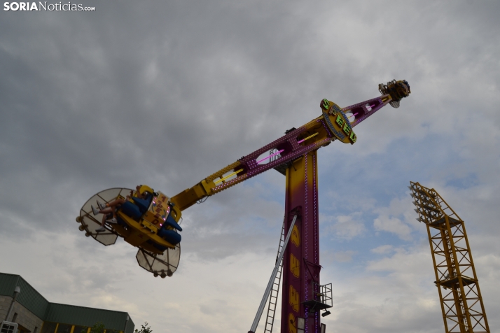 Fotos: Los ni&ntilde;os mantienen el esp&iacute;ritu sanjuanero en las ferias durante su D&iacute;a