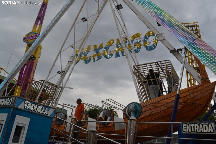 Fotos: Los ni&ntilde;os mantienen el esp&iacute;ritu sanjuanero en las ferias durante su D&iacute;a