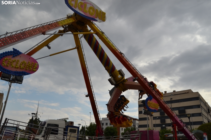 Fotos: Los ni&ntilde;os mantienen el esp&iacute;ritu sanjuanero en las ferias durante su D&iacute;a