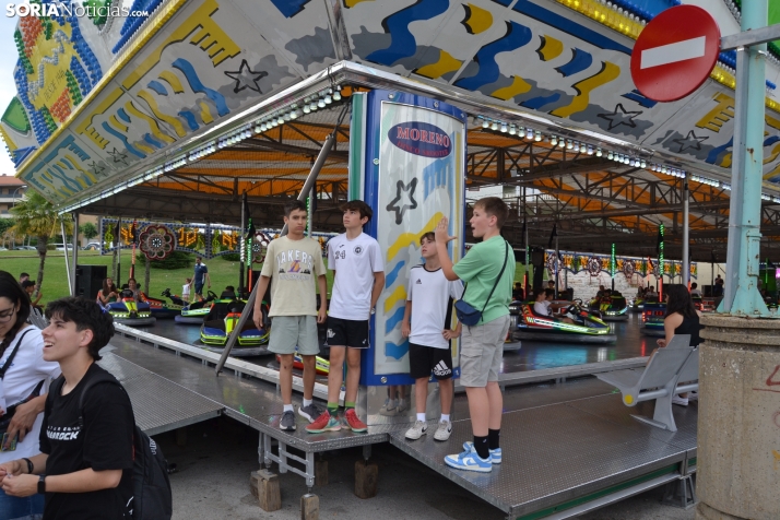 Fotos: Los ni&ntilde;os mantienen el esp&iacute;ritu sanjuanero en las ferias durante su D&iacute;a