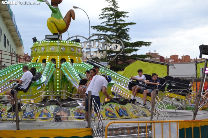 Fotos: Los ni&ntilde;os mantienen el esp&iacute;ritu sanjuanero en las ferias durante su D&iacute;a