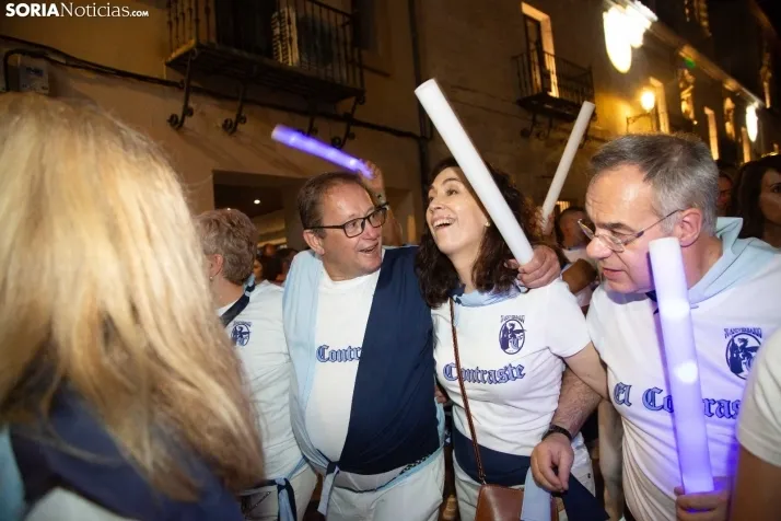 Desfile de las peñas en El Burgo 2025 