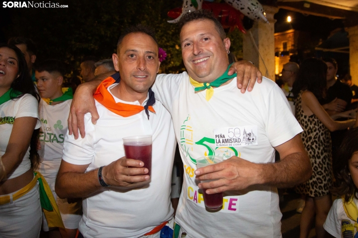 Desfile de las peñas en El Burgo 2025 