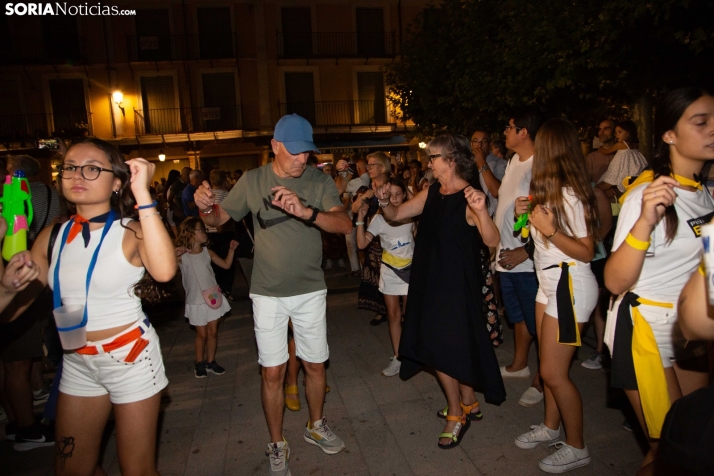 El Burgo baila la Rueda